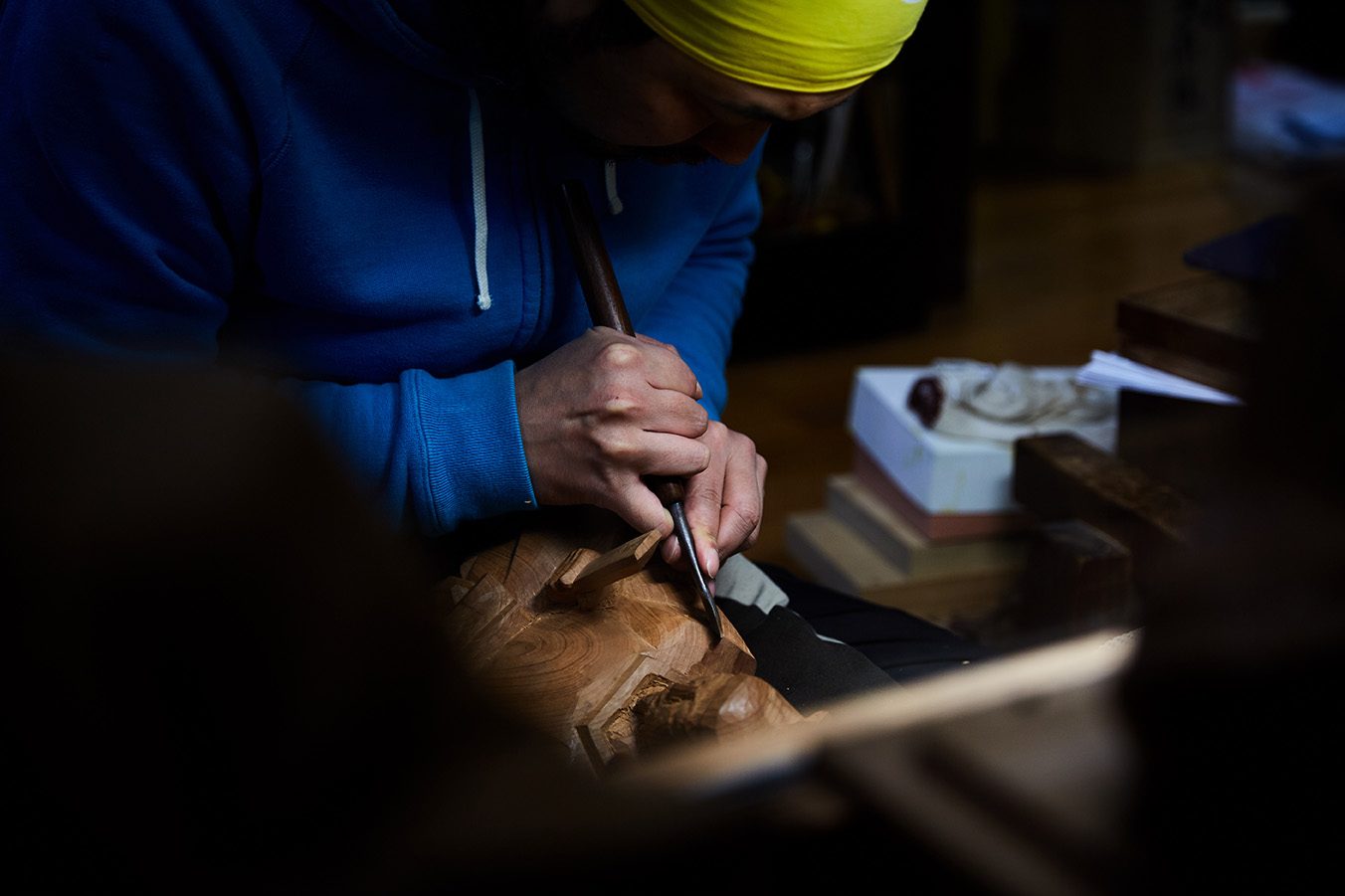 Inami woodcarver at work